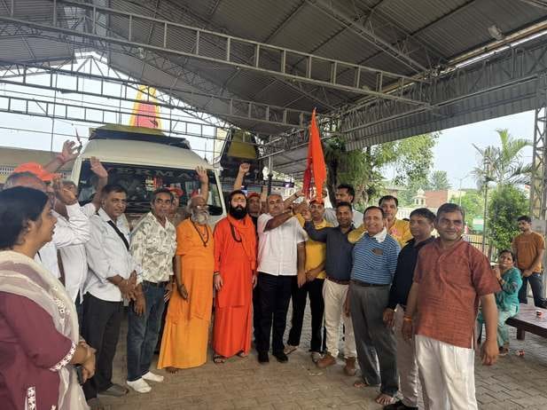 A group left from Dharamnagari for Amarnath Yatra