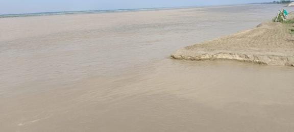 Two hundred bighas of land got submerged in the river, Saryu moved towards the dam