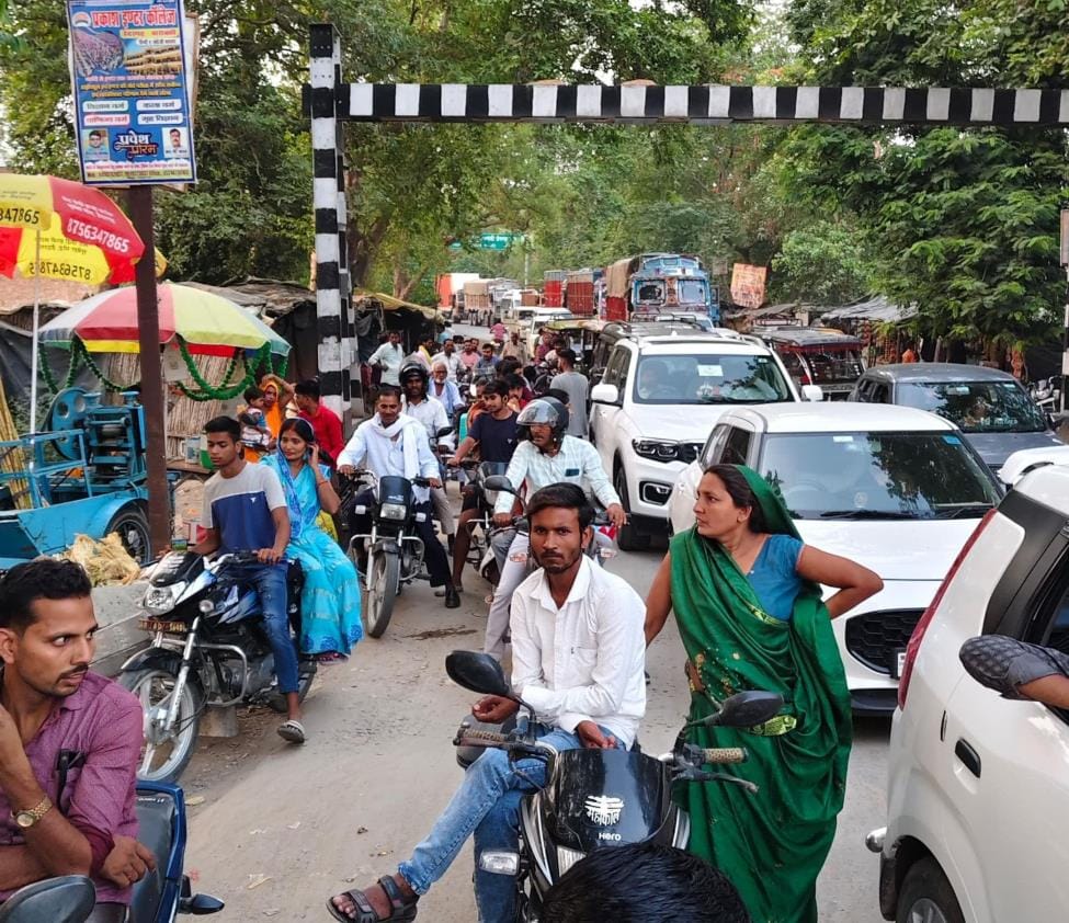 Haidergarh crossing is testing our patience, there is a daily jam