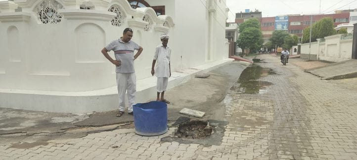 42 mm rain fell in the city, roads submerged