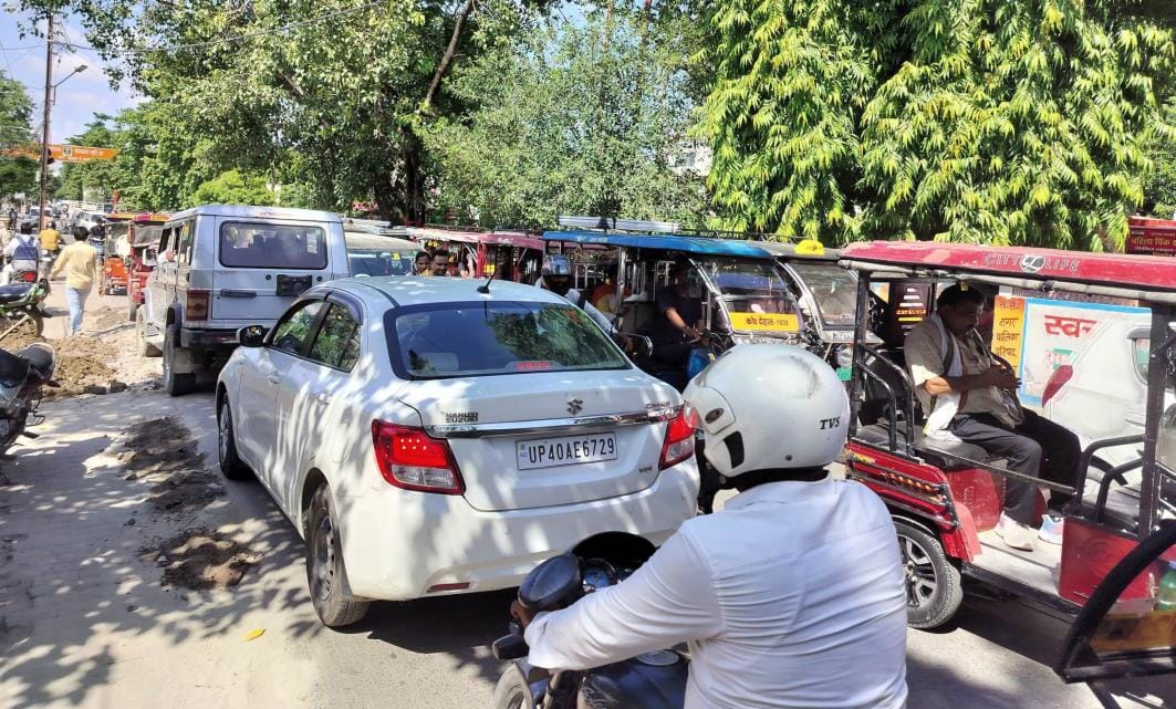 There was a jam, vehicles kept crawling