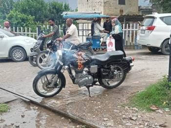 Suddenly bullet bike caught fire