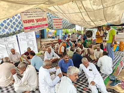 The struggle committee is gathering support from village to village for the foot march