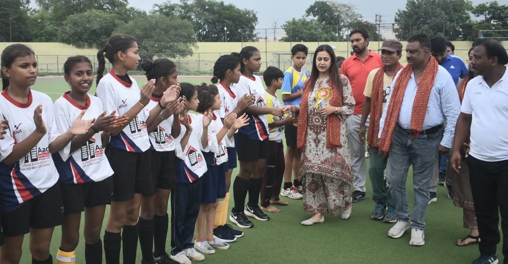 United team defeated Nanak Academy in hockey match
