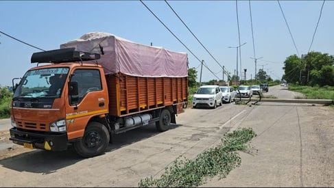 An electric pole fell on the road near Rupee Chowk