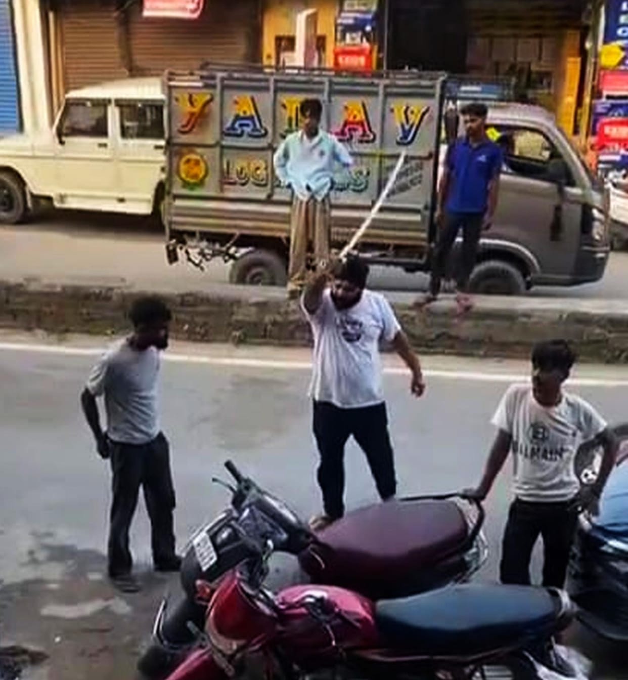 Video of threatening with a sword goes viral, case registered
