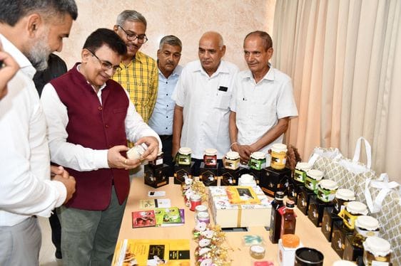 Farmers should leave traditional farming and think about future farming: Vice Chancellor