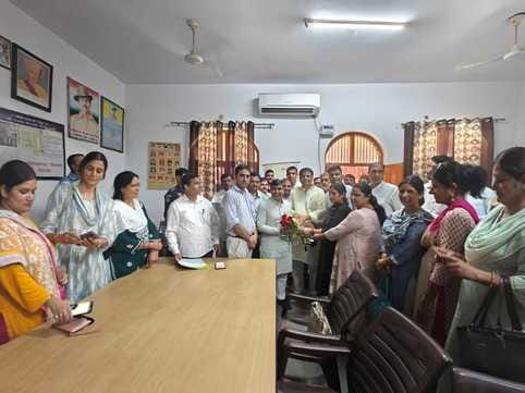Teachers met Education Minister Mahipal Dhanda