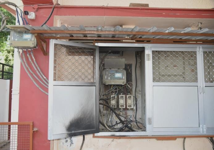 Nursery class filled with smoke due to short circuit, many children fainted