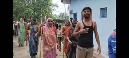 Women's attack on illegal liquor sale: Now they themselves will control the illegal business