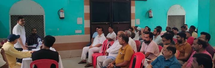 Businessmen should register in state tax: Akhilesh Kumar