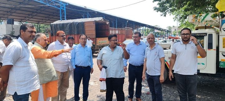 A drain will be built to drain rain water from the vegetable market.