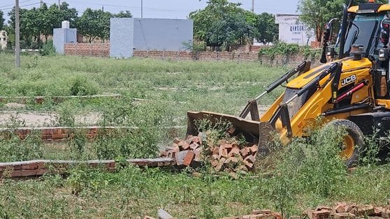 Bulldozers run on illegal colonies being established at two places