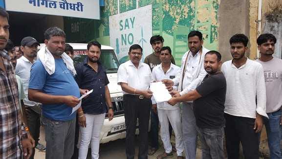 Allegations of discrimination in dhani and gram panchayats, sloganeering