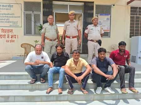 जासूसी के आरोप में एक युवक की बेहरमी से हत्या