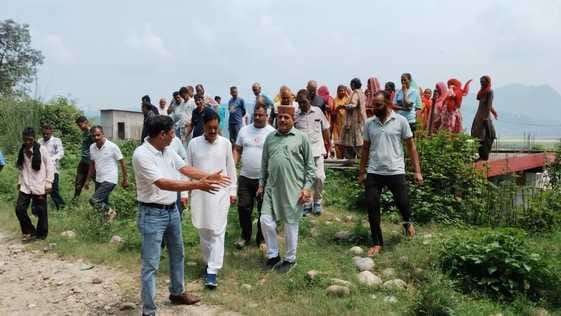 MLA Ranjit Singh met the disaster affected people in Khairi