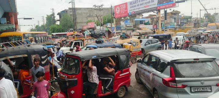 Due to Mudiya Mela, there is traffic jam everywhere in the city