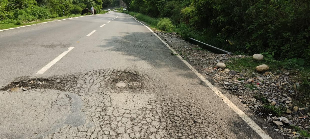 Reasi, Poni, Road in Poor Condition