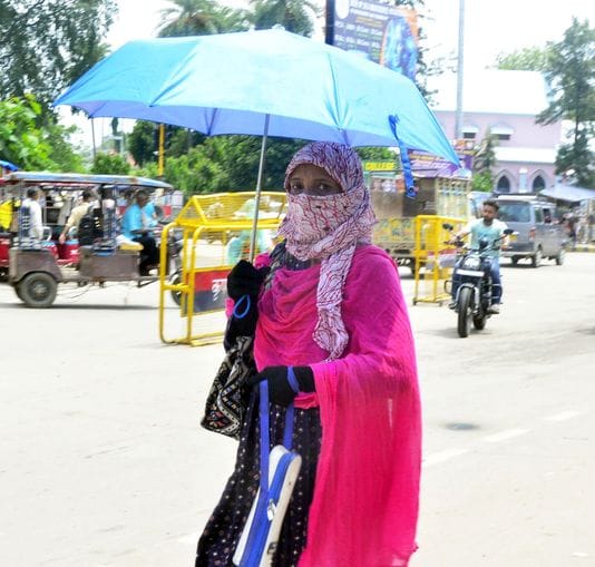 The sun made people restless...people were drenched in sweat in the humidity