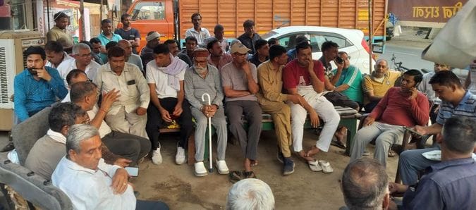 Nagar Palika issued notice to remove tents installed for protest on Narwana Road