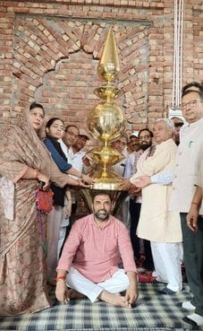 Organizing the installation of urn in the temple at Parashuram temple