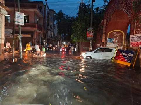 Rain till late night, city roads submerged