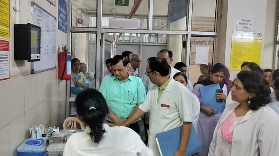 Director General said- Doctors should behave well with patients