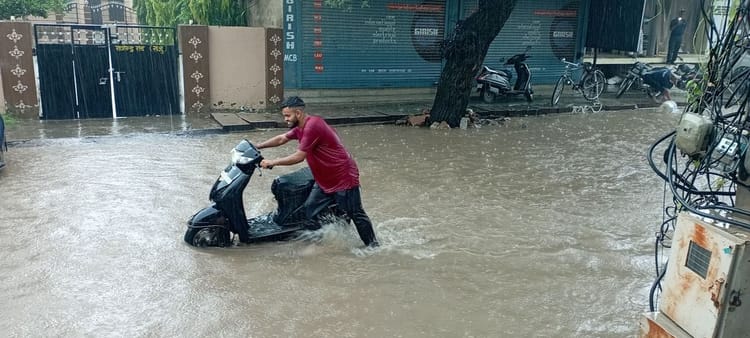 The City Was Flooded With 40 Mm Rain - Mahendragarh/narnaul News -  Mahendragarh-narnaul News:40 एमएम बारिश से लबालब हुआ शहर