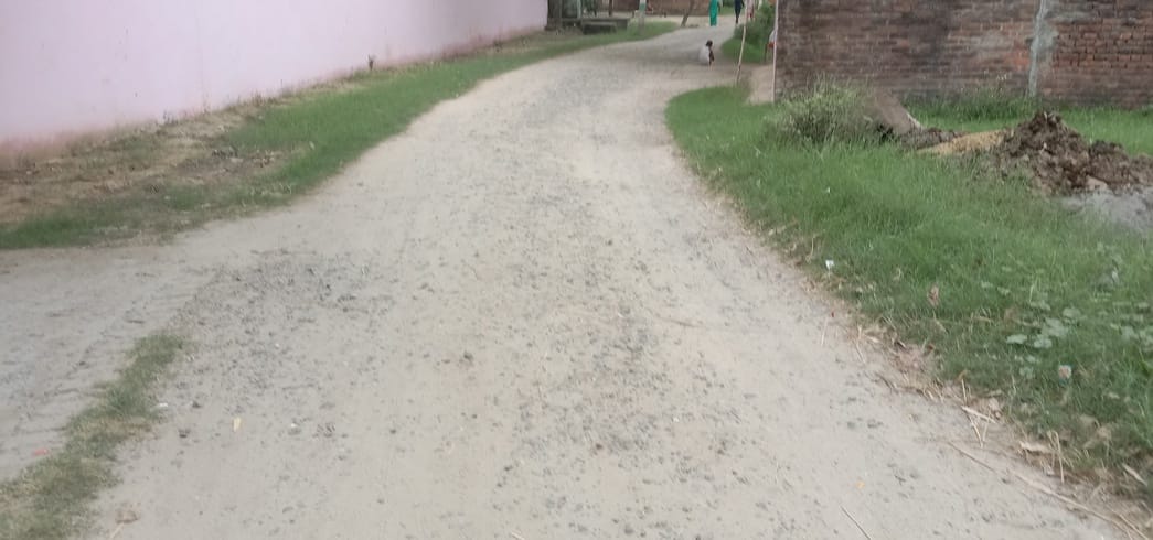 The road to Klesh Haran temple is dilapidated, Kanwariyas will face difficulty in passing through