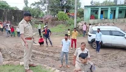 Shivpuri News: Bodies of a mother and her two children found in a well