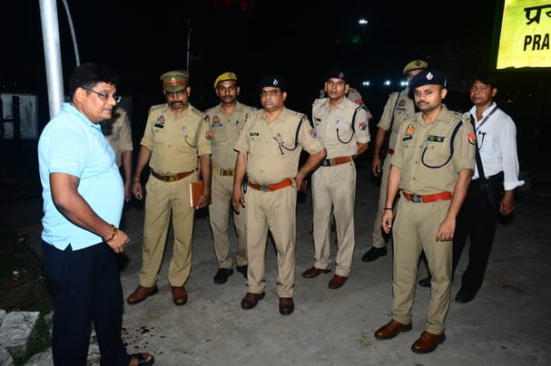 After killing a railway employee at the junction, a mentally deranged youth committed suicide by jumping in front of a train