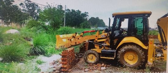 Bulldozers run on four illegal colonies