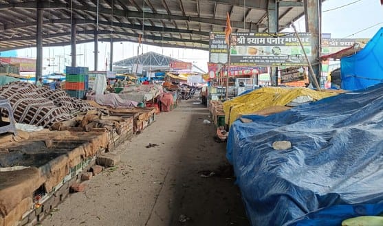 Retail vegetable vendors on strike, people troubled