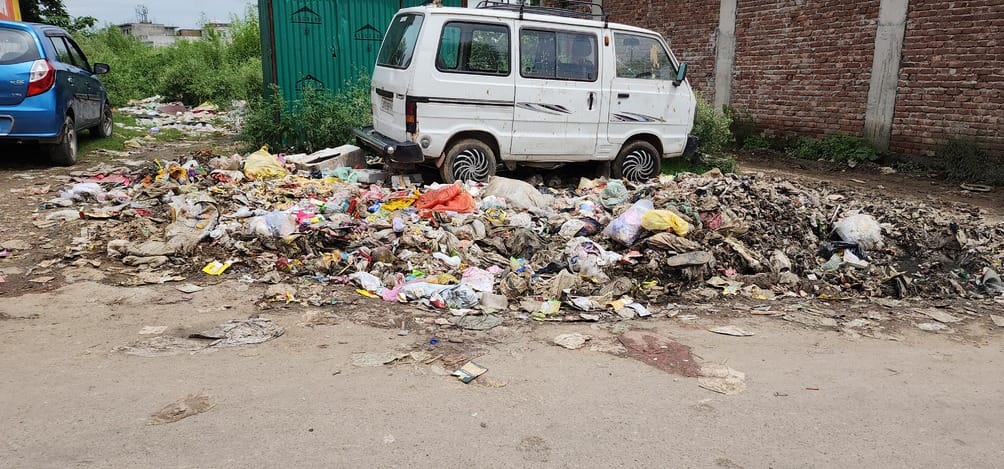 Garbage in City Katra