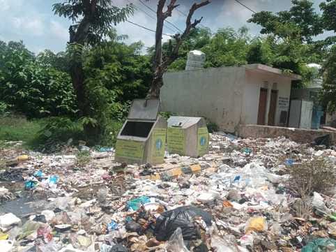 Campaign on paper, responsible for dirt in district hospital remained unaware