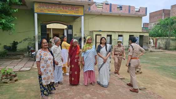 Women's commission member expressed displeasure after finding dirt in old age home