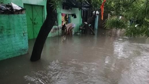 Heavy rains in the month of Saavan, drains overflowed