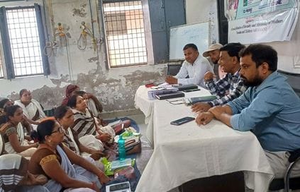 Meeting held regarding communicable disease control and Dastak Abhiyan