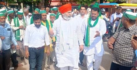 Precious lands are being taken by giving five kilograms of grain to farmers: Tikait