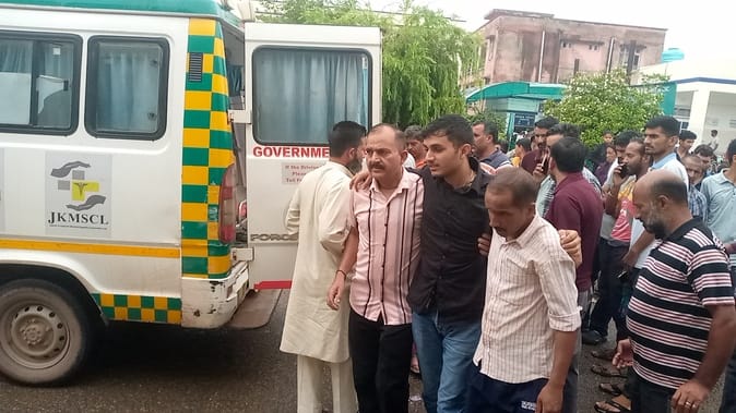 Bus Accident , Ramnagar, Sunetra Village, 11 Injured