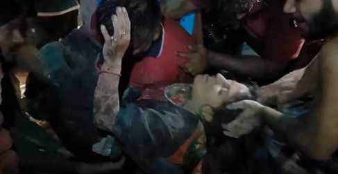 Maihar News: Woman injured after being buried under a wall that collapsed during rain