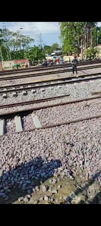 An underpass will be constructed at the railway crossing at a cost of Rs 6.21 crore