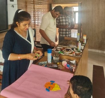 Rangotsav...Amit Kumar, Mukta and Neetu top the visual arts competition