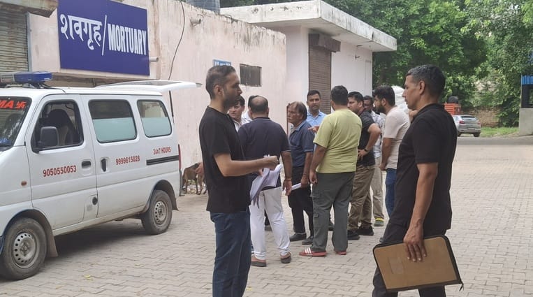 The body of Pooja, a woman who had gone out for a walk in Karnal, was found in Bahadurgarh Minor