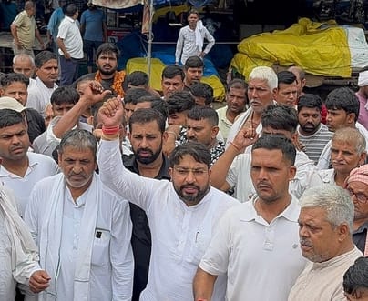 The strike of vegetable vendors which was going on for three days is over