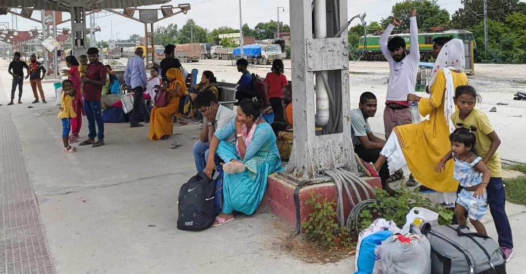 Jansadharan Express arrived 11 hours late