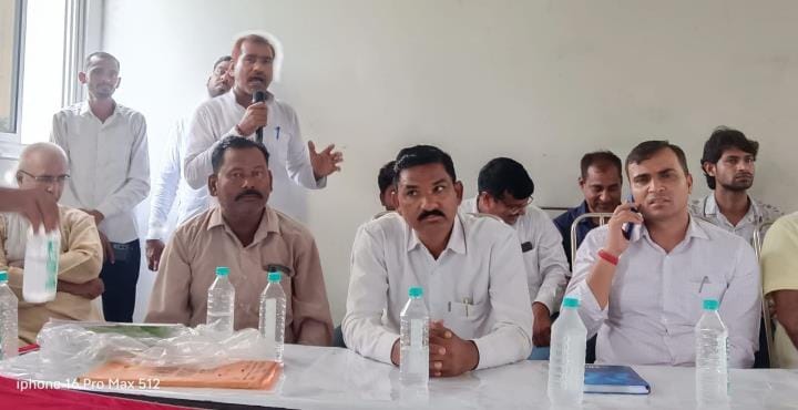 Meeting between LDA team and farmers to demand more compensation