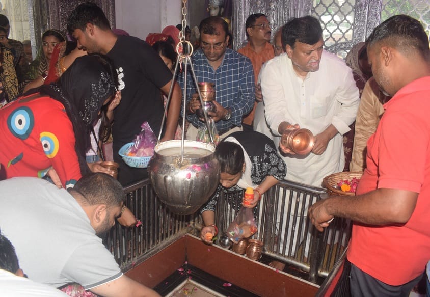 The first day of Sawan...devotees immersed themselves in the devotion of Shiva with Jalabhishek