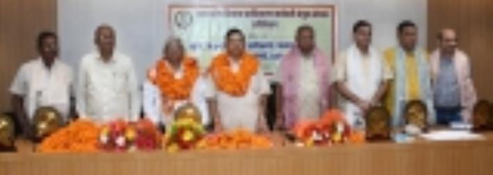 Awadhesh was elected president of UP Development Authority Employees Joint Organization for the tenth time