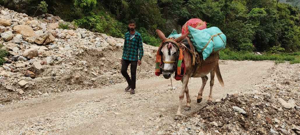 Poni, Mata Marg Close, Peoples Face Problems